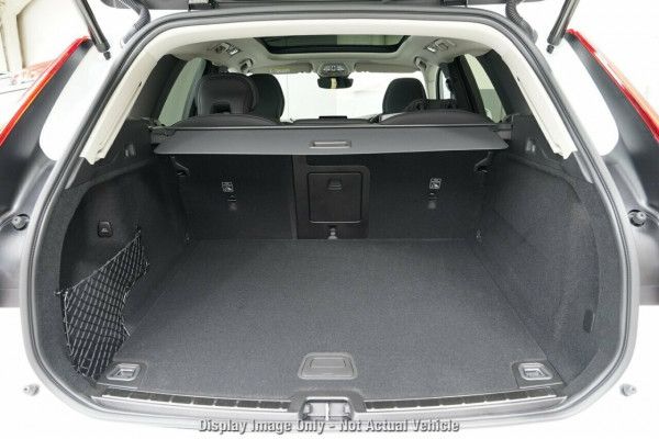 2026 Volvo XC60 UZ Plus B5 Bright SUV Image 8