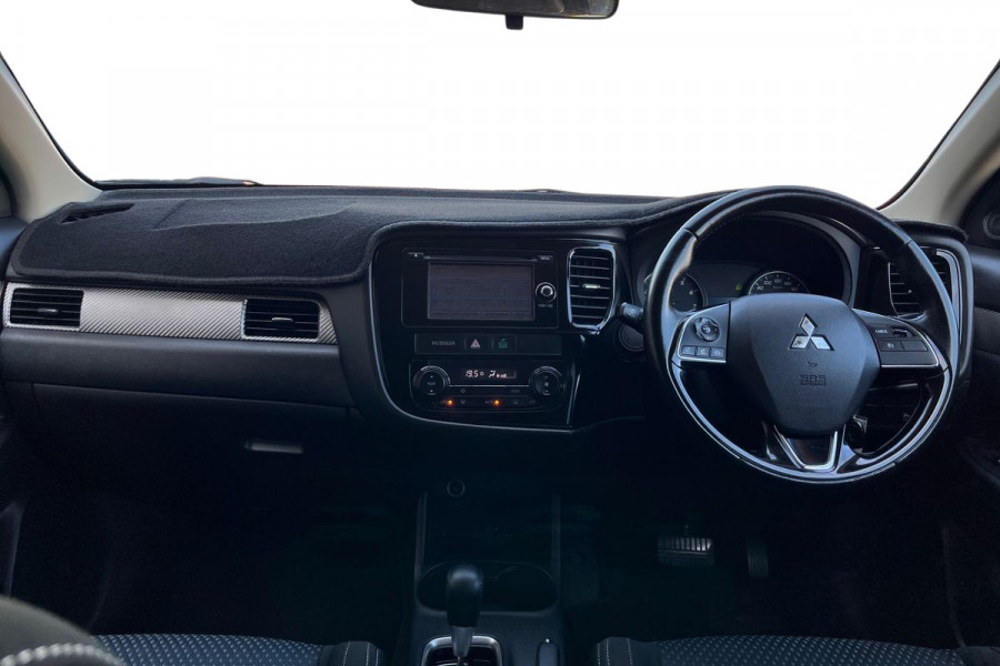 2016 Mitsubishi Outlander ZK LS SUV Image 9