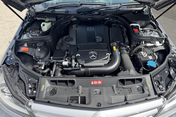 2012 Mercedes-Benz C-Class W204 C250 BlueEFFICIENCY Elegance Sedan Image 31