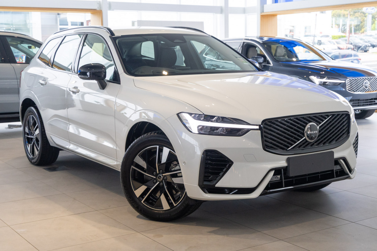 2026 Volvo XC60 UZ Plus T8 Plug-in Hybrid Dark SUV