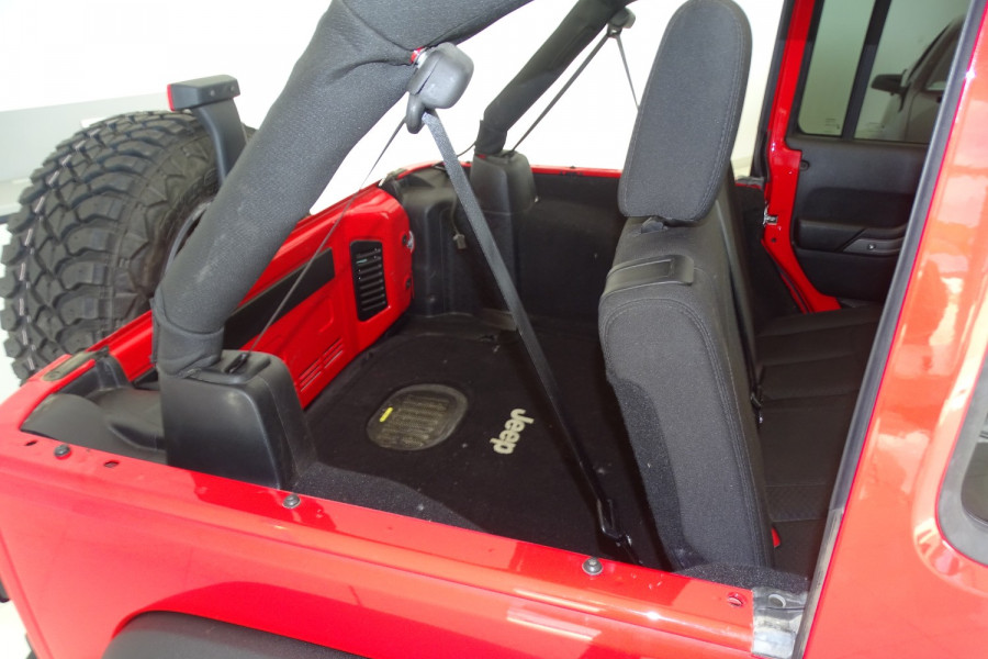 2016 Jeep Wrangler JK Sport SUV Image 13