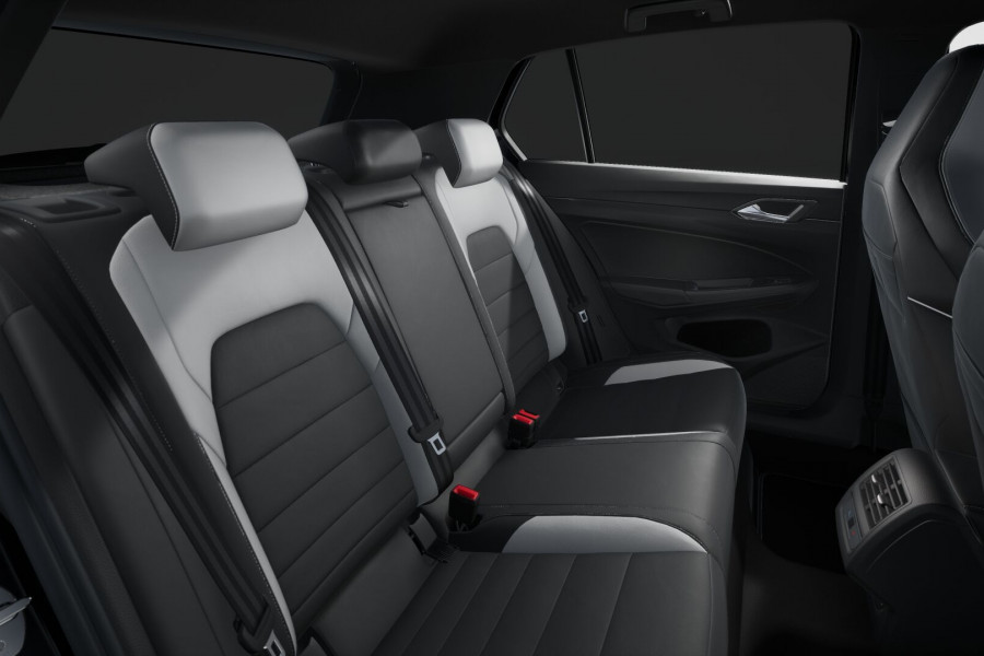 2025 Volkswagen Golf 8.5 110TSI R-Line Hatch