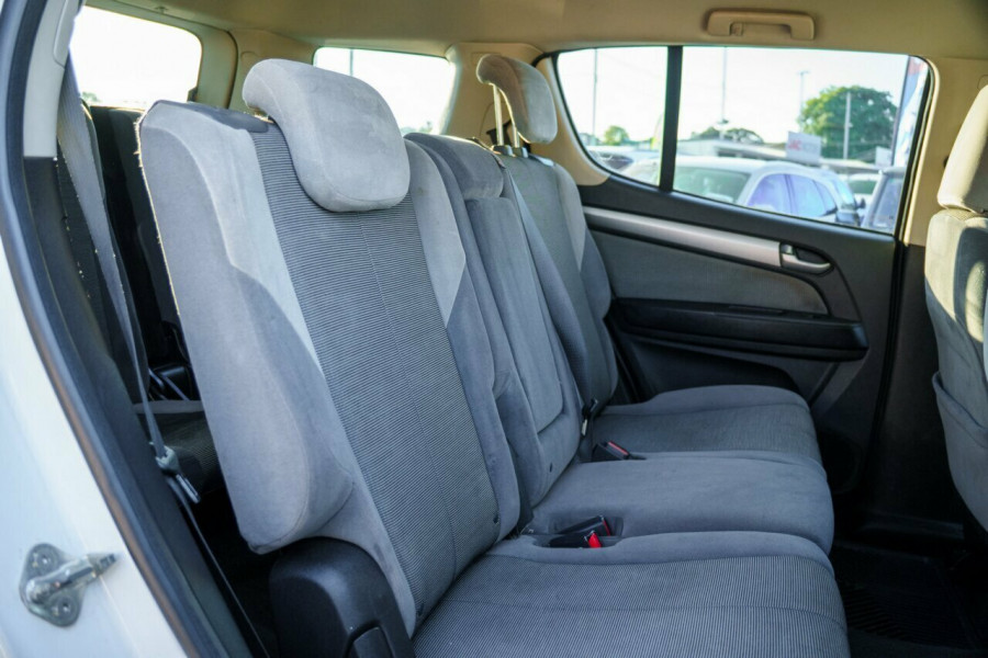 2014 Holden Colorado 7 RG LT Wagon Image 10