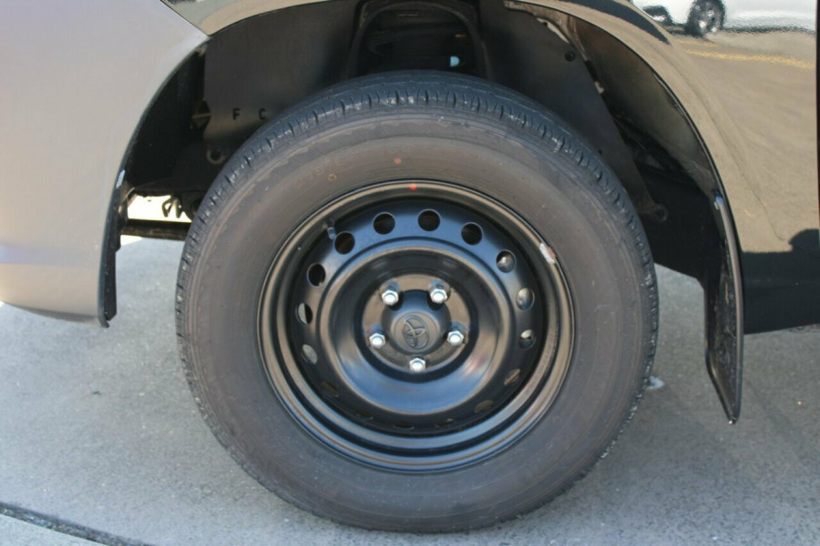 2022 Toyota HiLux TGN121R WorkMate Cab Chassis Image 15