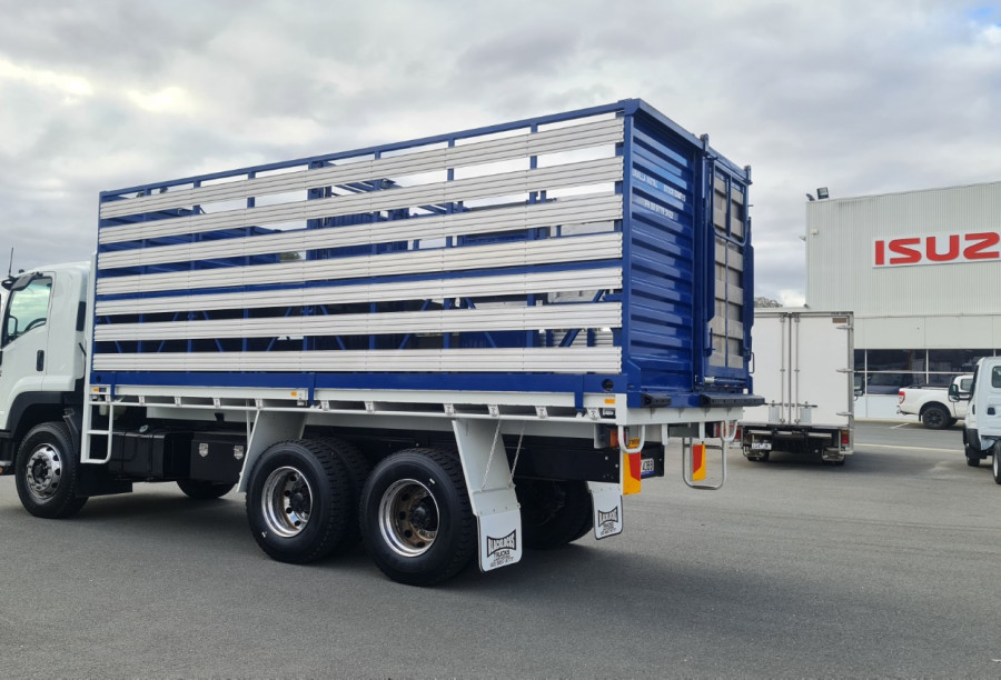 2014 Isuzu F Series for sale - Blacklocks Trucks Centre