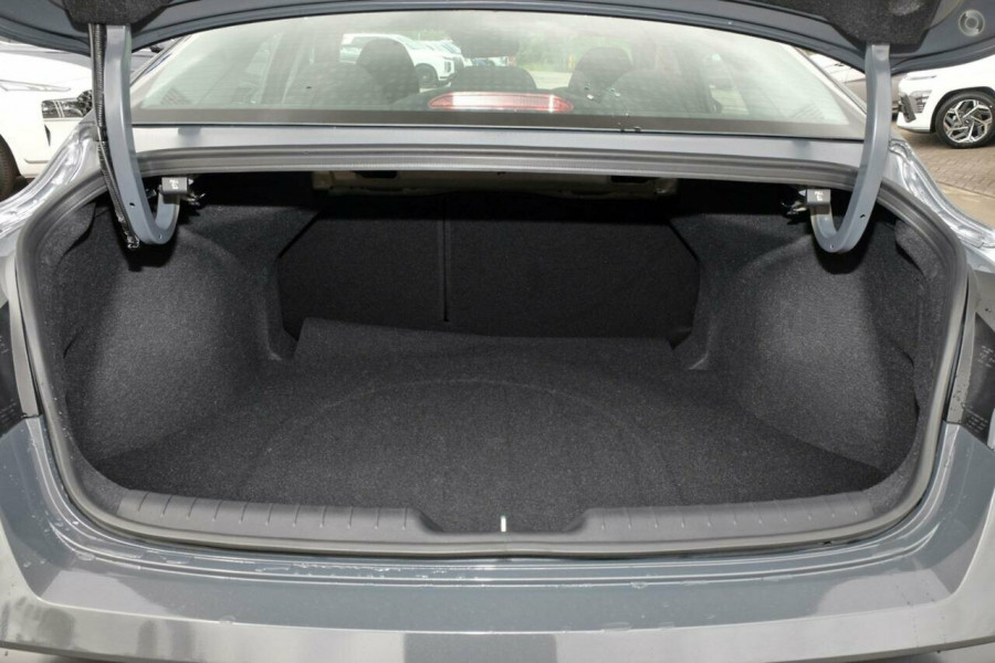 2025 Hyundai i30 CN7.V2  Sedan Image 9