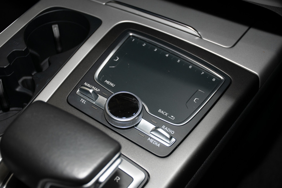 2016 Audi Q7 4M TDI SUV Image 19