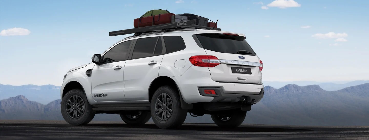 Unique Everest BaseCamp Decals and Grey Styling Image