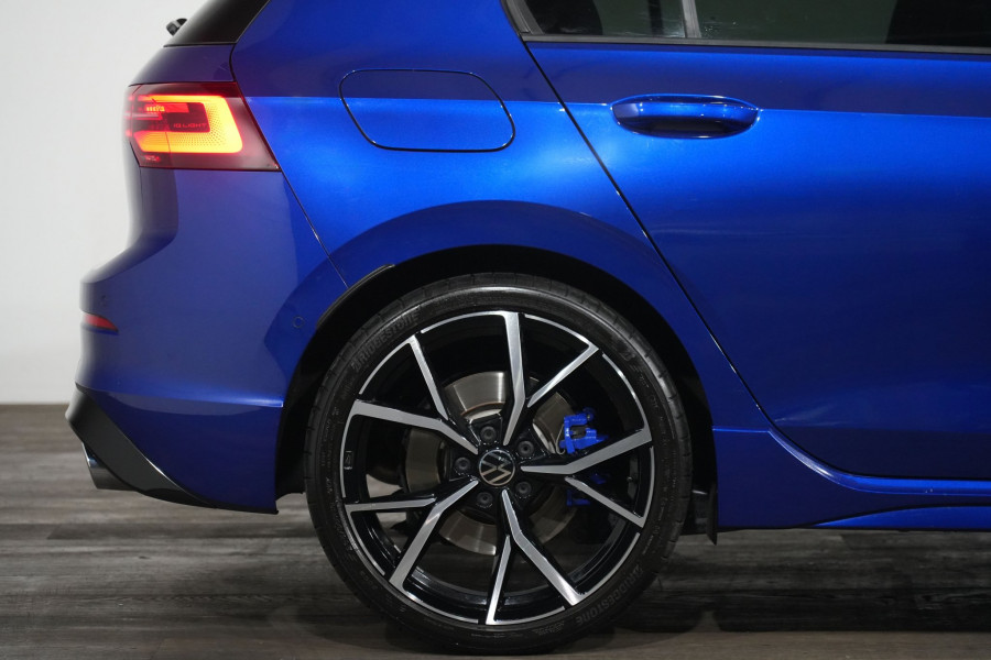 2025 Volkswagen Golf 7 R Hatch Image 6
