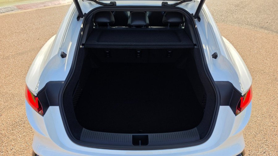 2025 MG MG7  Essence Sedan Image 13