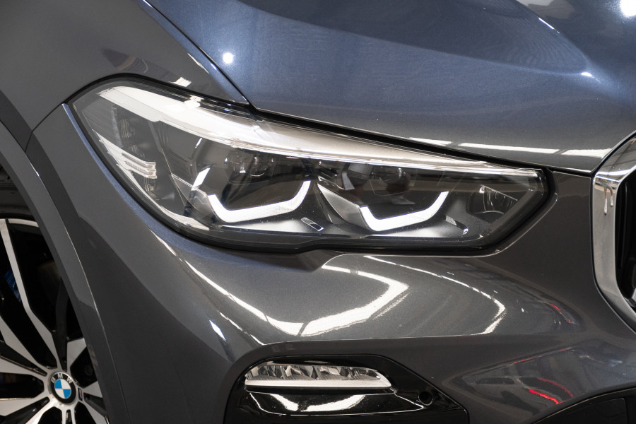 2018 BMW X5 xDrive30d M Sport SUV Image 2