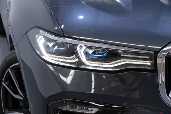 2019 BMW X7 Xdrive30d SUV Image 2