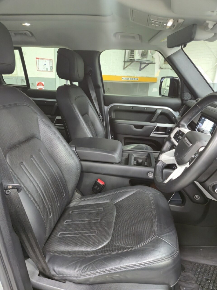 2020 Land Rover Defender L663 HSE SUV Image 16