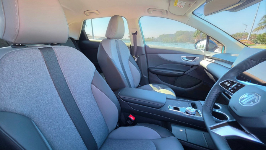 2026 MG MG4 AH4E Essence 64 Hatch Image 2