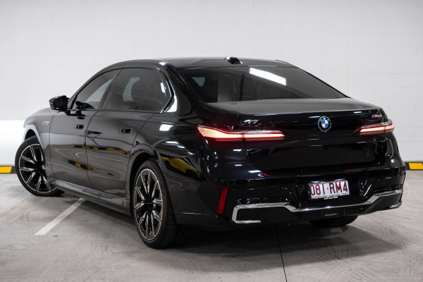 2024 BMW i7 G70 M70 xDrive Sedan