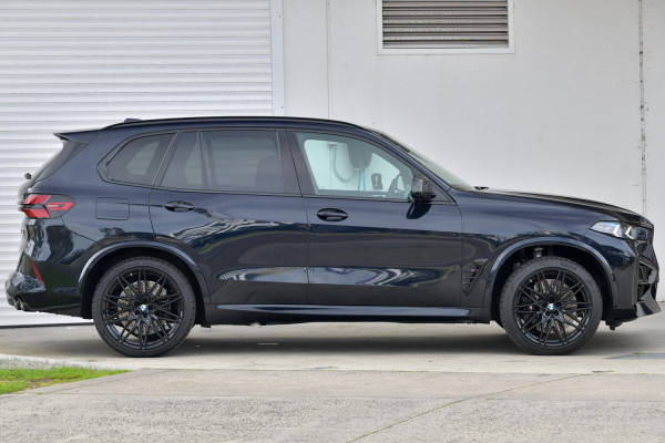 2026 BMW X5 M F95 LCI Competition SUV image 3