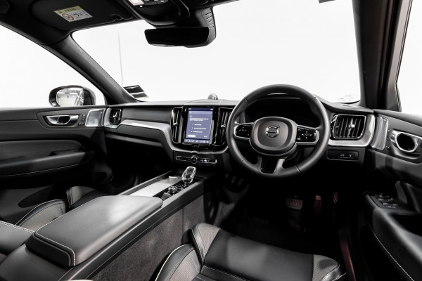 2022 Volvo XC60 UZ T8 Ultimate Recharge Plug in hybrid SUV Image 12