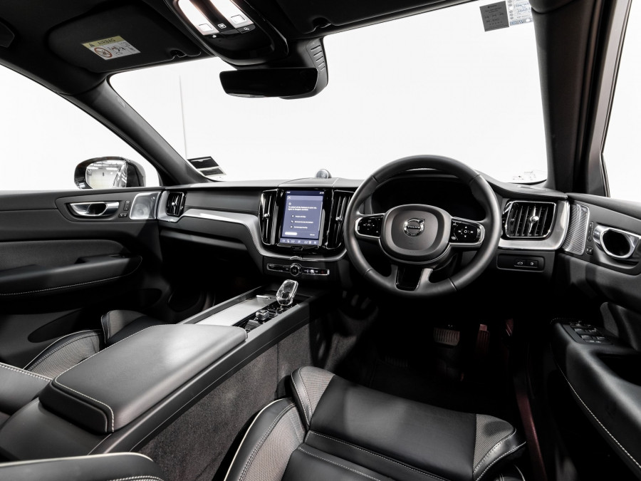 2022 Volvo XC60 UZ T8 Ultimate Recharge Plug in hybrid SUV Image 12