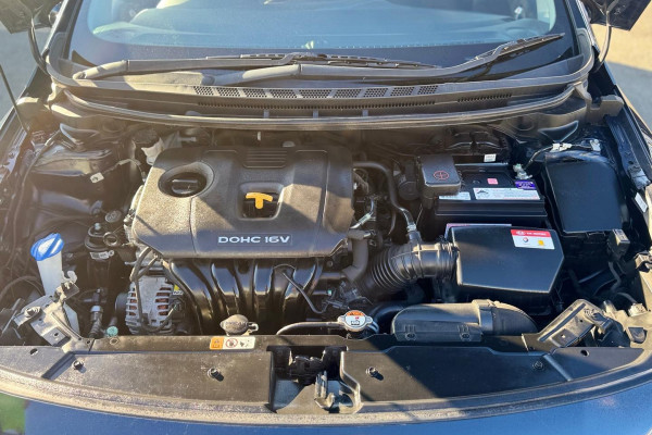 2016 MY17 Kia Cerato YD S Sedan Image 22
