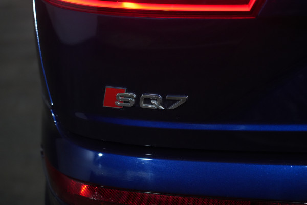 2019 Audi SQ7 TDI SUV Image 9