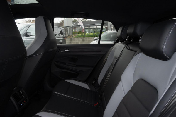 2025 MY26 Volkswagen Golf 8.5 110TSI R-Line Hatch Image 9