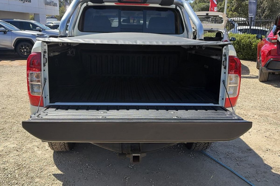 2017 Nissan Navara D23 ST-X Dual Cab Pickup Image 6