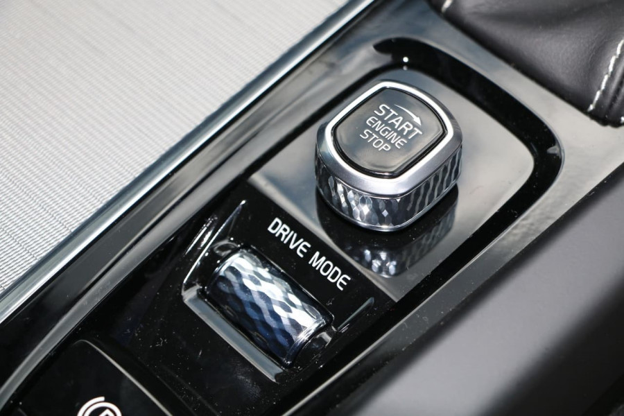 2019 MY20 Volvo XC60 UZ D5 R-Design Suv Image 15