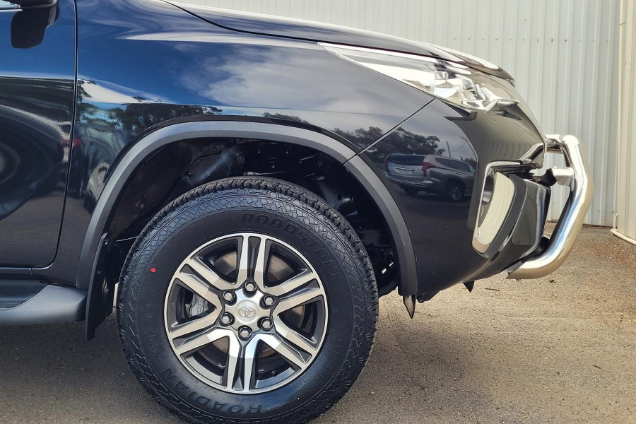 2018 Toyota Fortuner GUN156R GXL SUV Image 9