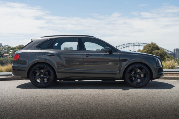 2020 Bentley Bentayga V8 SUV Image 3