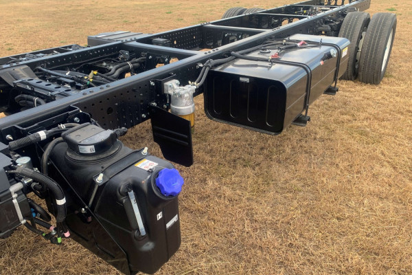 2025 Isuzu FSR 140/120-240 AM R56 Cab Chassis Image 7