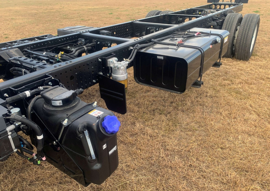 2025 Isuzu FSR 140/120-240 AM R56 Cab Chassis Image 7