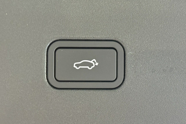 2025 MY26 Volvo EX30  Single Motor Extended Range Plus SUV Image 16