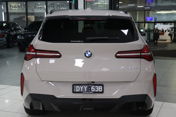 2025 BMW X3 G45 30e xDrive SUV image 5