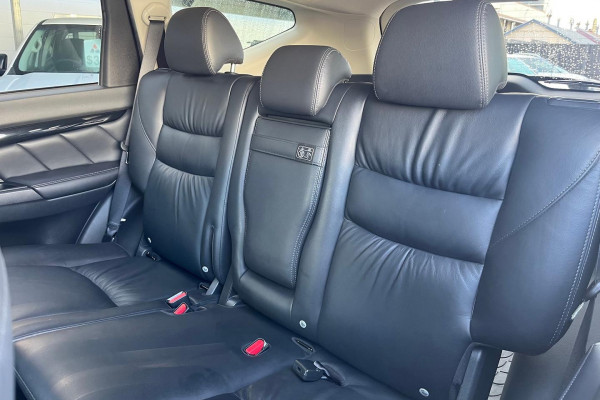 2019 Mitsubishi Pajero Sport QE GLS SUV Image 15