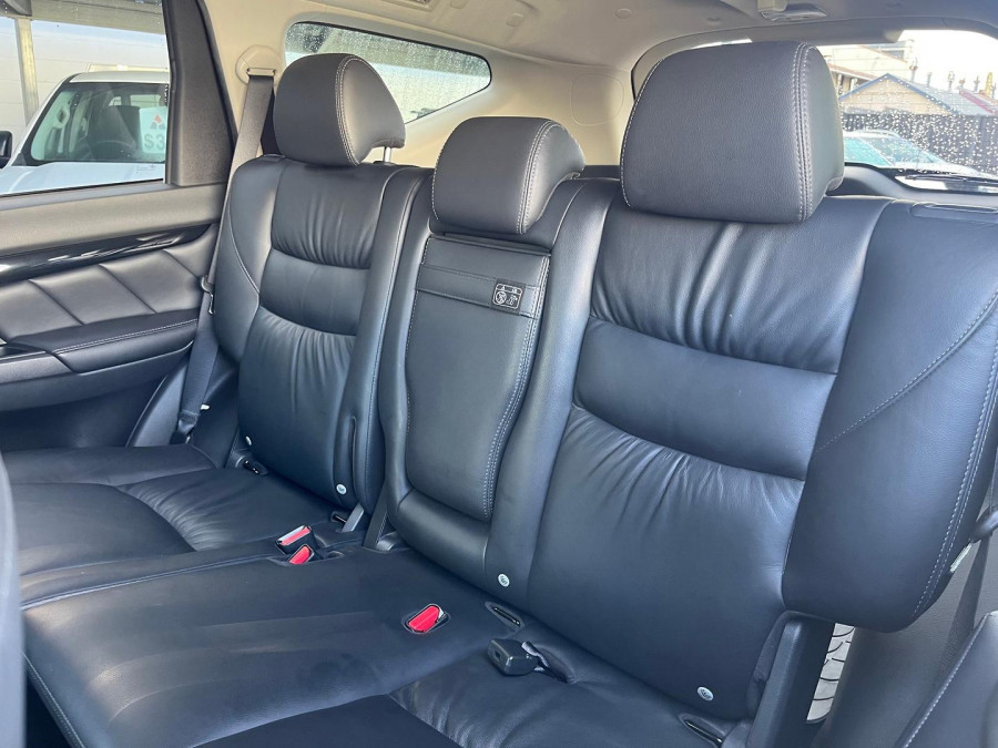 2019 Mitsubishi Pajero Sport QE GLS SUV Image 15