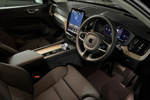 2026 Volvo XC60 UZ Plus B5 Bright SUV Image 11