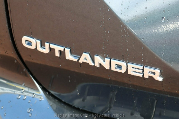 2026 MY25 Mitsubishi Outlander ZM ES SUV Image 20
