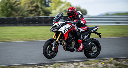 RACING DNA Image