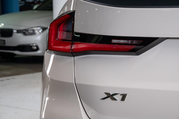 2026 BMW X1 U11 xDrive20i M Sport SUV image 21