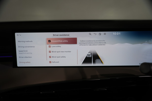 2024 Genesis GV70 2.5T SIGNATURE SUV image 28