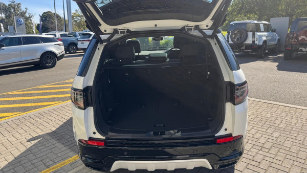2024 MY25 Land Rover Discovery Sport L550 P250 Dynamic SE SUV image 9