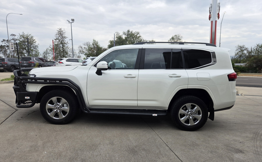 2024 Toyota LandCruiser FJA300R VX SUV Image 6