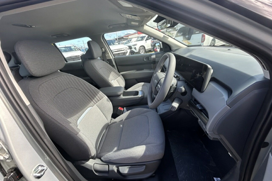 2025 Kia EV3 SV Air Standard Range SUV Image 16