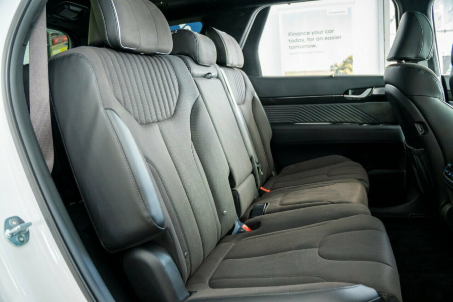 2024 MY25 Hyundai Palisade LX2.V5 Calligraphy Black Ink SUV Image 13