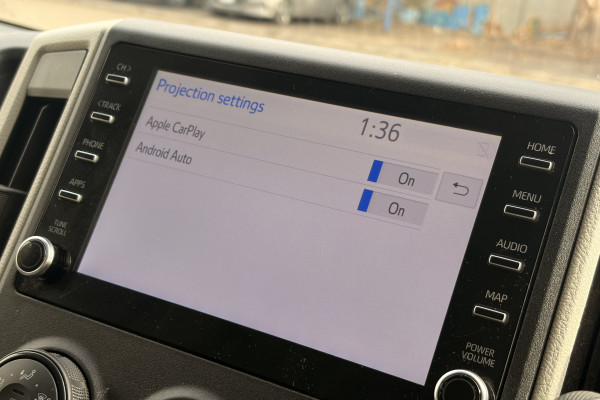 2021 Toyota HiAce GDH300R  Crew Van Image 15