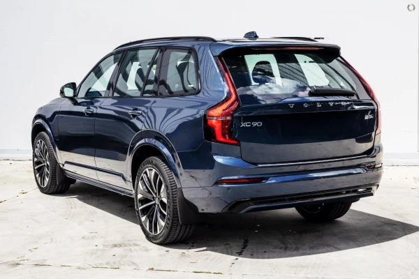 2025 MY26 Volvo XC90 L Series Ultra B5 Dark SUV Image 5