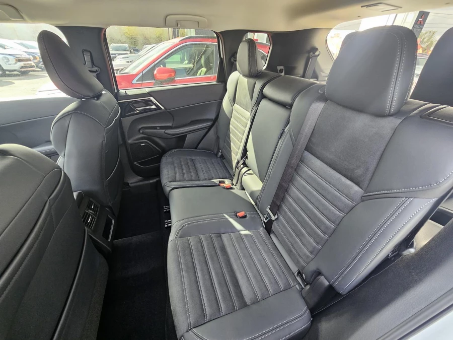 2026 MY25 Mitsubishi Outlander ZM Aspire SUV Image 8