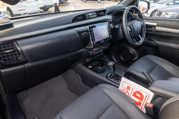 2025 Toyota HiLux GUN126R Rogue 48V Ute Image 8