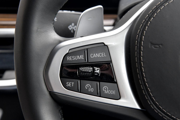 2025 BMW X7 G07 LCI xDrive40i M Sport SUV image 12
