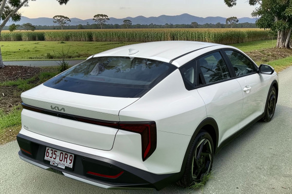 2025 Kia K4 CL4m Sport Sedan Image 5